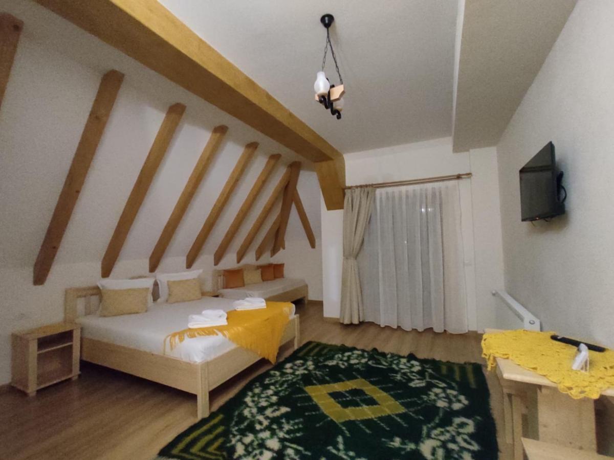 Pensiunea Casuta Din Deal Moisei Extérieur photo