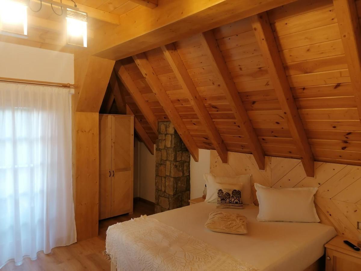 Pensiunea Casuta Din Deal Moisei Chambre photo