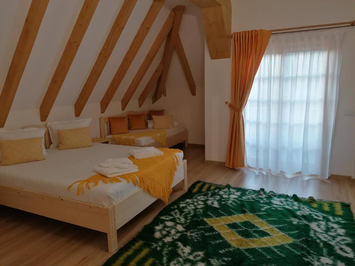 Pensiunea Casuta Din Deal Moisei Chambre photo