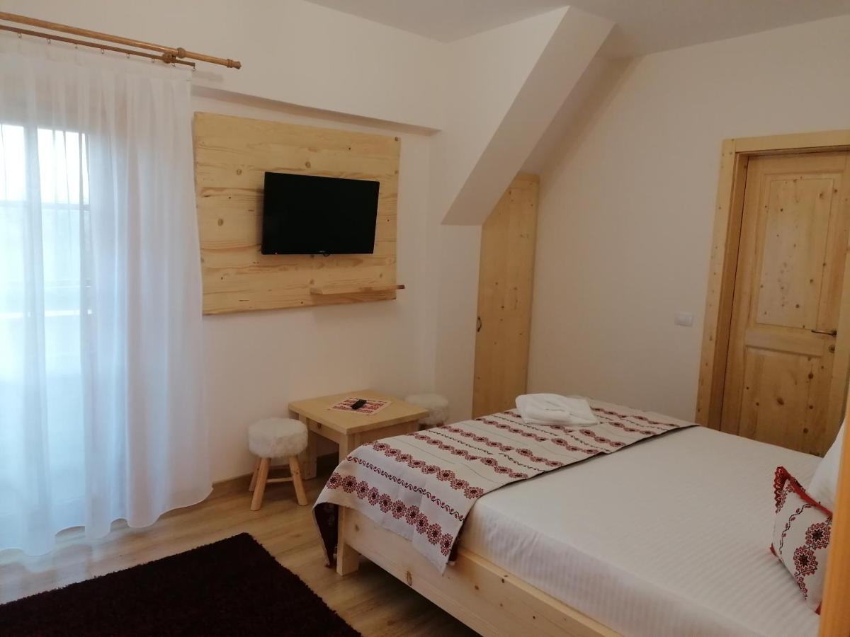 Pensiunea Casuta Din Deal Moisei Extérieur photo